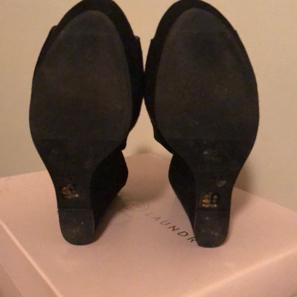 Chinese Laundry Matilda Wedges - Picture 3 of 4
